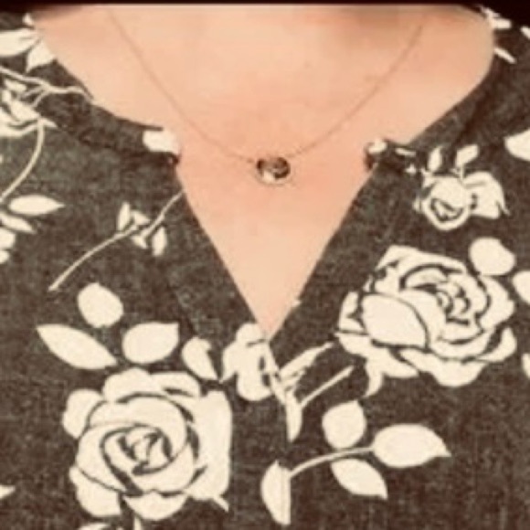 Papermoon Stretch Textured Floral Women Plus Top 1X Gray Green White - Picture 2 of 5